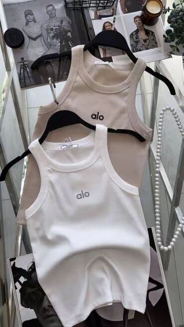 брендовые кардиганы: Женский кардиган ажурной вязки с V-образным вырезом и длинными — 9