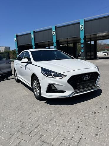 экономичный авто: Hyundai Sonata: 2019 г., 2 л, Автомат, Газ, Седан — 1