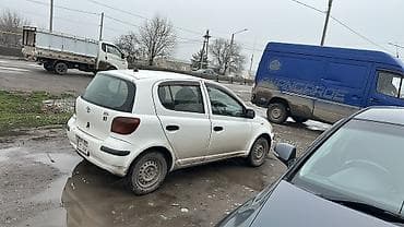 Toyota Vitz: 2003 г., 1 л, Автомат, Бензин, Хэтчбэк