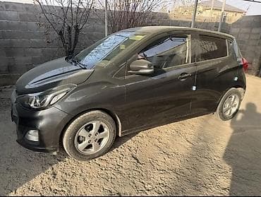 mazda cronos: Chevrolet Spark: 2018 г., 1 л, Автомат, Бензин, Хэтчбэк — 1