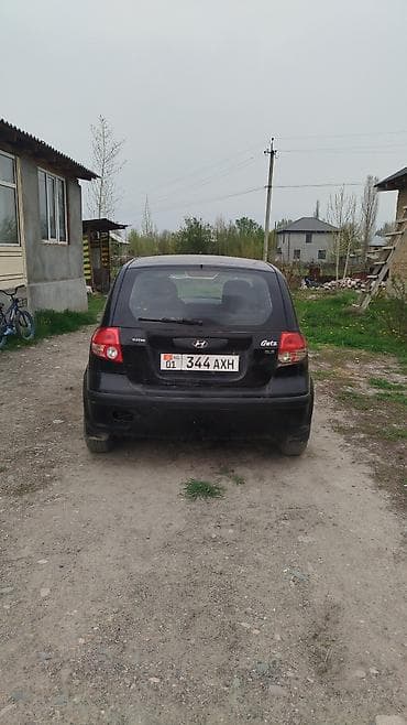 Транспорт: Hyundai Getz: 2004 г., 1.4 л, Кол менен иштөөчү, Бензин, Хетчбек — 4