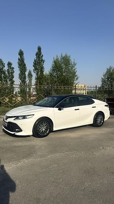 honda 2: Toyota Camry: 2018 г., 2.5 л, Автомат, Бензин, Седан — 1