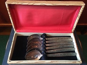 Советский набор десертных ложек из 6 штук 
Цена - 2500с