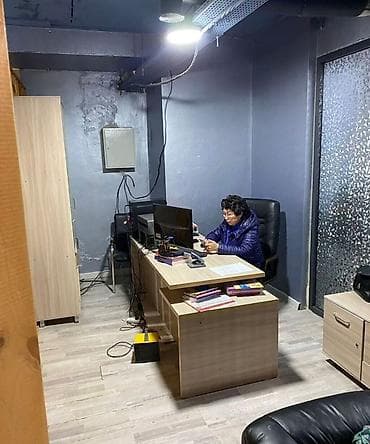 офисы: Аренда офисов, 190 м², С отдельным входом — 8