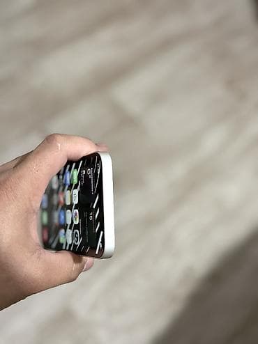 для микрофона: IPhone 12, Б/у, 256 ГБ, Белый, Зарядное устройство, Чехол, 100 % — 2