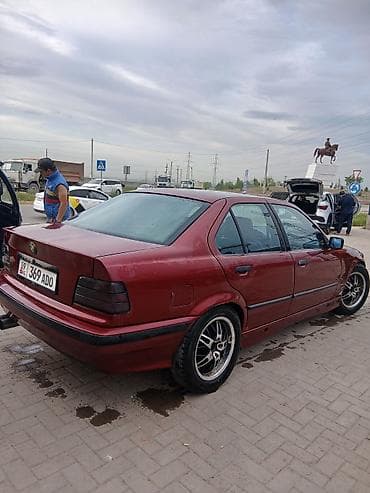 BMW 3 series: 1992 г., 2.5 л, Кол менен иштөөчү, Бензин, Седан — 4