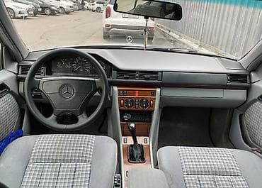 молдинги на мерс 124: Mercedes-Benz W124: 1995 г., 2.2 л, Механика, Бензин, Седан — 5