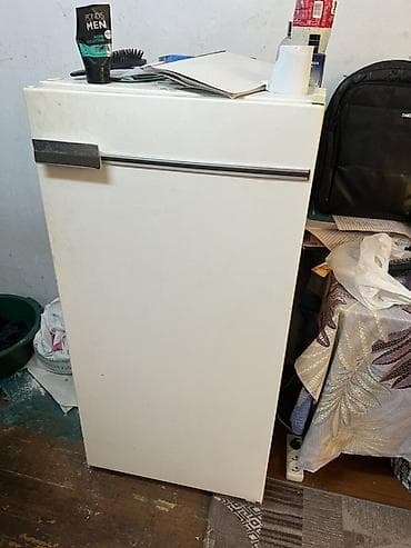 mini refrigerator: Однокамерный холодильник с морозильным отделением сверху — 1