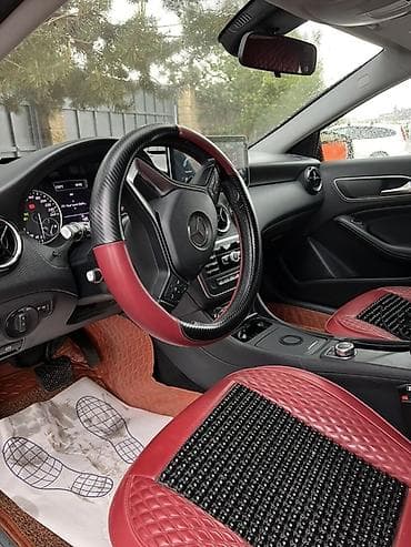 audi s8: Mercedes-Benz A-Class: 2015 г., 1.8 л, Робот, Бензин, Хэтчбэк — 6