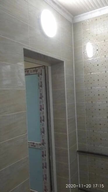 зеркало в душ: Ванная комната с отделкой и сантехникой. - Стандартная акриловая — 6