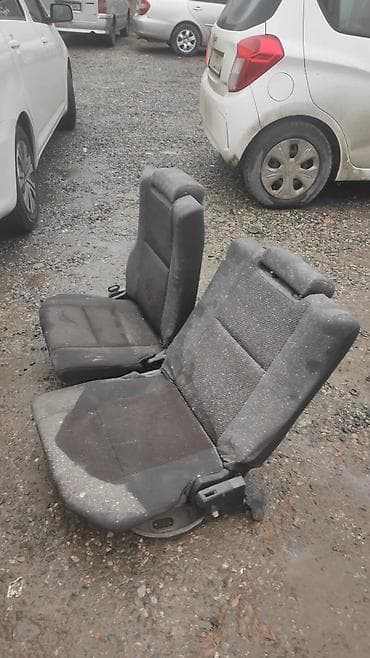 tutis willi way: Переднее сиденье, Toyota 2004 г., Б/у, Оригинал, Япония — 4