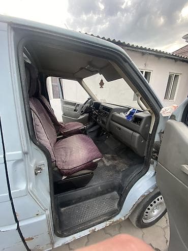 Унаа: Volkswagen Transporter: 1996 г., 2.5 л, Кол менен иштөөчү, Бензин, Van — 7