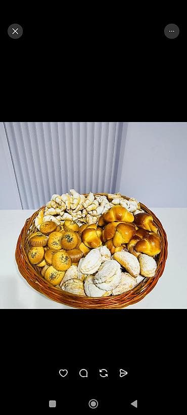 пионер кукуруза: Ассортимент свежей выпечки,на заказ включающий булочки с начинкой — 6