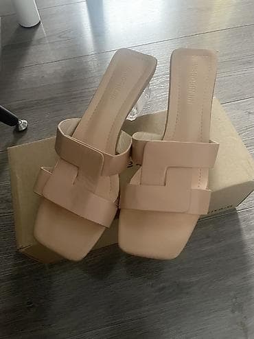 Новые! Размер 39! Оригинальный каблук. Немного маломерят, думаю на 38