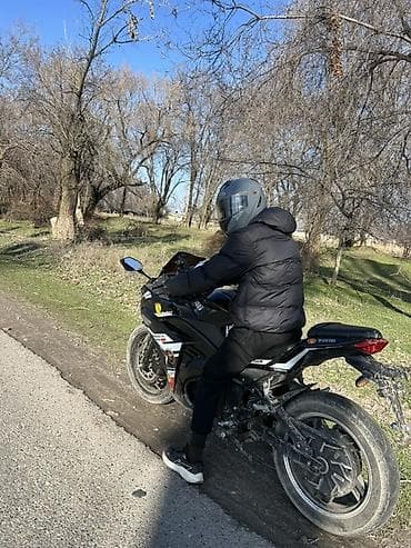 мотоциклы юпитер: Спортивный мотоцикл классической «фулл-фэринг» компоновки в черном — 3