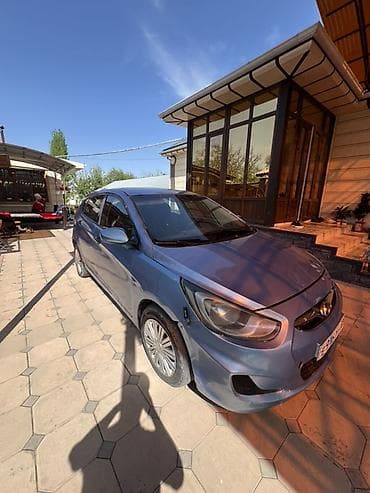 gentra машина: Hyundai Solaris: 2012 г., 1.4 л, Ручные, Бензин, Хэтчбэк — 2