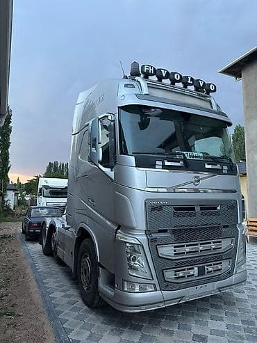 хова прадажа: Тягач, Volvo, 2016 г., Тентованный — 3