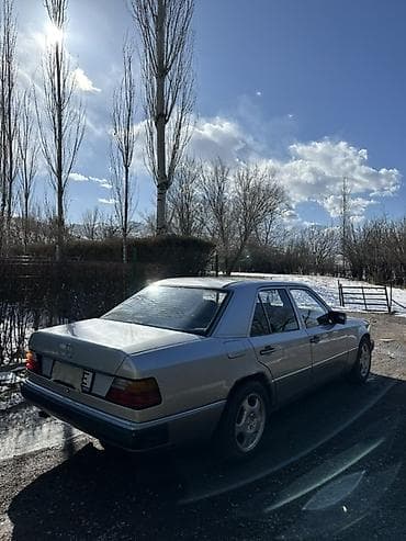 Транспорт: Mercedes-Benz E-Class: 1992 г., 2.6 л, Механика, Бензин, Седан — 6
