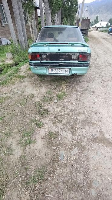 Унаа: Mazda 323: 1989 г., Седан — 3