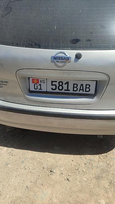 Nissan Almera Tino: 2001 г., 1.8 л, Кол менен иштөөчү, Бензин, Хетчбек