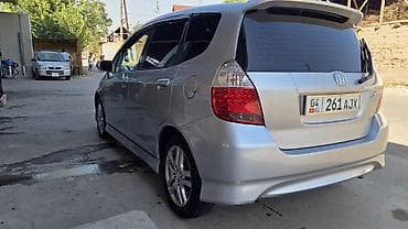 машина дом на колесах: Honda Jazz: 2005 г., 1.4 л, Автомат, Бензин, Универсал — 10