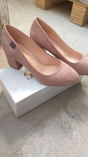 туфли беж цвет: Туфли 35 размера,новая — 2