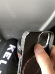 защитные пленки для планшетов 10.1: Тонкий защитный чехол для айфон 13 с карбоновым рисунком. - Материал — 4