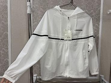 tech flecee nike: Легкая белая ветровка с капюшоном и молнией спереди. - Прямой — 2