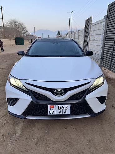 prius 2012: Toyota Camry: 2019 г., 2.5 л, Автомат, Бензин, Седан — 2