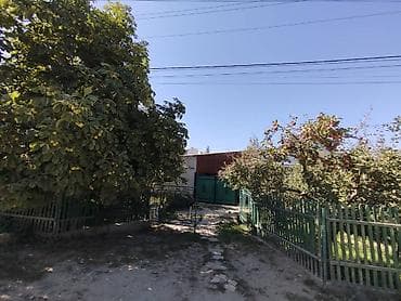 токмок недвижимости: Продается дом (2 дома + зимне-летняя кухня) на участке 8 соток.📍 — 8