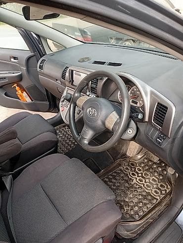 Toyota WISH: 2003 г., 2 л, Автомат, Бензин, Универсал — 4