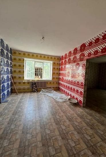 Гаражи: Продаётся жилой дом с просторными комнатами и большим участком, а — 5