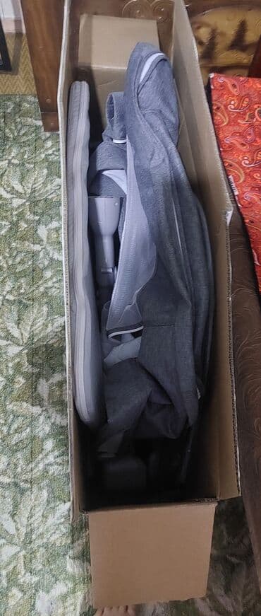 Практически новая открыли проверили положили обратно в коробку )))