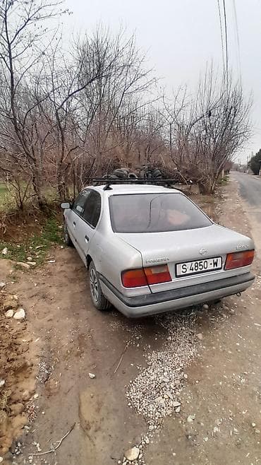 matiz diska: Nissan Primera: 1993 г., 2 л, Механика, Бензин, Седан — 3