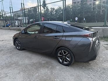 Унаа сатуу: Toyota Prius: 2018 г., 1.8 л, Гибрид, Хетчбек — 4