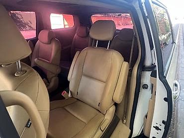 Kia: Kia Carnival: 2017 г., 2.2 л, Автомат, Дизель, Минивэн — 3
