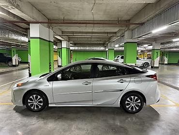 Продажа авто: Toyota Prius: 2019 г., 1.8 л, Автомат, Гибрид, Хэтчбэк — 5