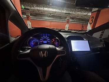 Honda Fit: 2011 г., 1.5 л, Автомат, Бензин, Хэтчбэк at lalafo.kg Honda Fit: 2011 г., 1.5 л, Автомат, Бензин, Хэтчбэк