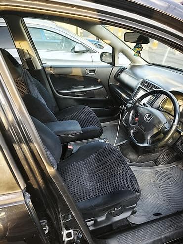 1: Honda Stream: 2003 г., 1.7 л, Автомат, Бензин, Минивэн — 5