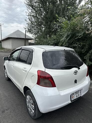 byd e7: Toyota Vitz: 2006 г., 1.3 л, Автомат, Бензин, Седан — 3