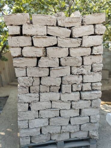 саманные блоки: Саманные кирпичи (глиняно-соломенные блоки) - Материал: смесь глины с — 1