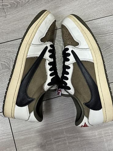 Мужские кроссовки, 43, Nike, Б/у, цвет - Белый