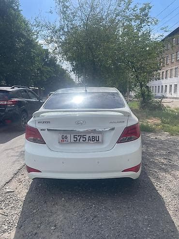 Продажа авто: Hyundai Solaris: 2014 г., 1.6 л, Механика, Бензин, Седан — 4