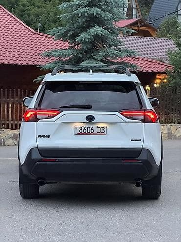 ravon spark: Toyota RAV4: 2023 г., 2.5 л, Автомат, Гибрид, Кроссовер — 2