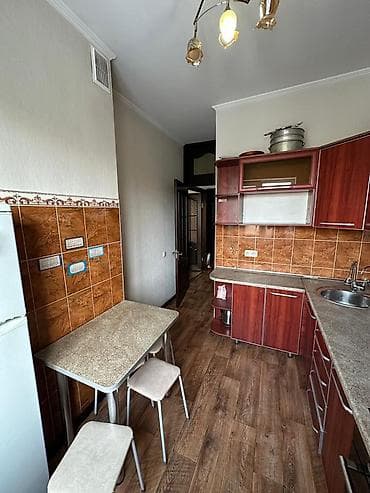 Кыймылсыз мүлк: 3 бөлмө, Кыймылсыз мүлк агенттиги, Чогуу жашоосу жок, Толугу менен эмереги бар — 8