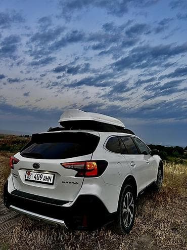 Subaru Outback: 2021 г., Бензин, Универсал