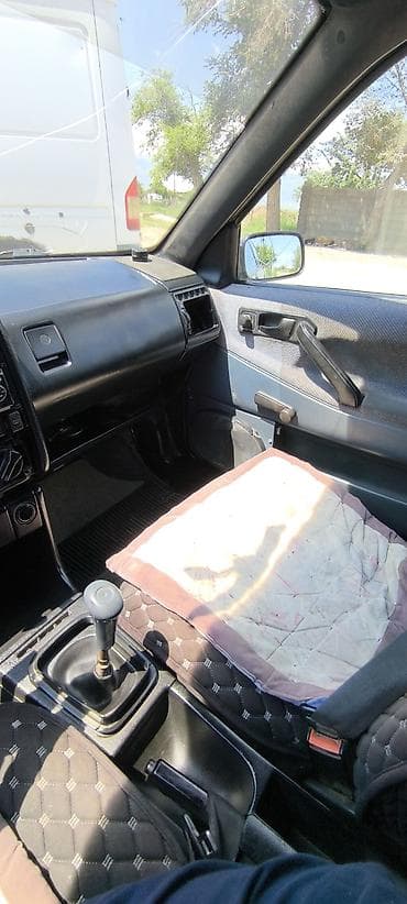 кпп тди: Volkswagen Passat: 1988 г., 1.8 л, Кол менен иштөөчү, Бензин, Универсал — 10