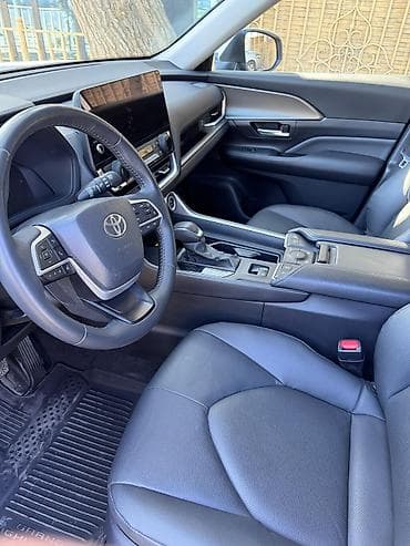 продажа эвакуатор: Toyota Grand Highlander: 2023 г., 2.4 л, Автомат, Бензин, Кроссовер — 2