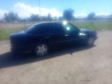 Mercedes-Benz W124: 1994 г., Седан — 4