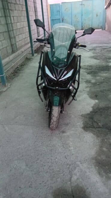 обучение мотоцикл: Макси-скутер/мотоскутер с ветровым стеклом и защитным обвесом — 2